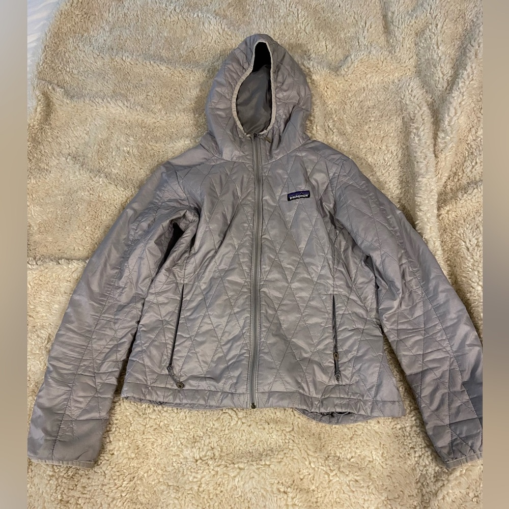 Patagonia Women's Silver Quilted Puffer Jacket